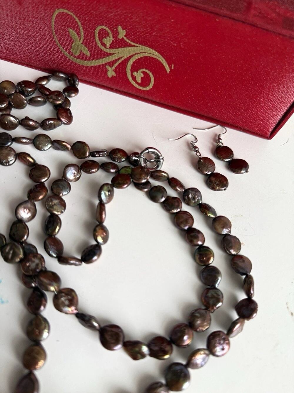 Vintage Peacock Freshwater Coin Pearl 46” Necklace + Earrings Set Original Box